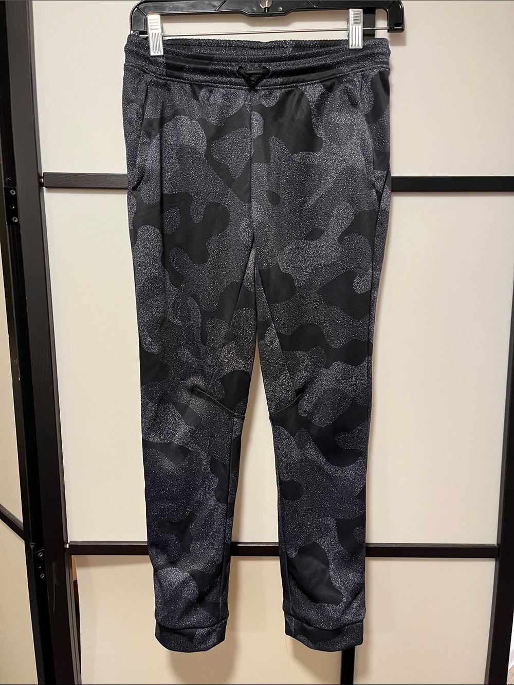 All in Motion Camo Joggers Girls Size Large Black/Gray